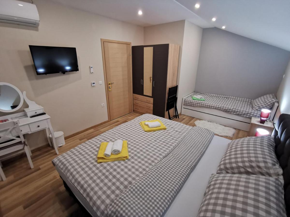 Apartman Bozur **** Satnica Dakovacka Eksteriør billede