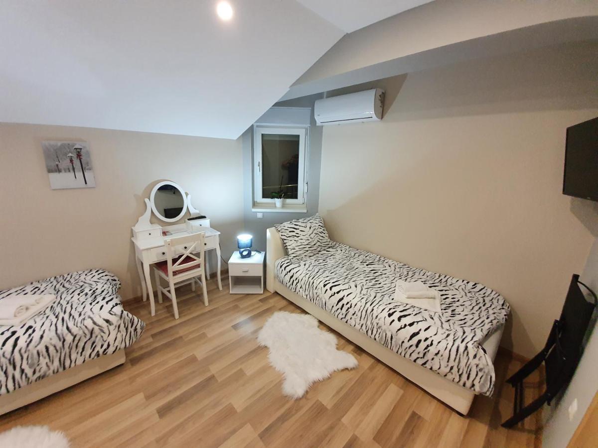 Apartman Bozur **** Satnica Dakovacka Eksteriør billede